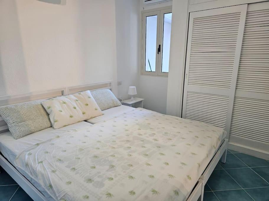 La Casa Di Ludo Is Traias Exterior foto